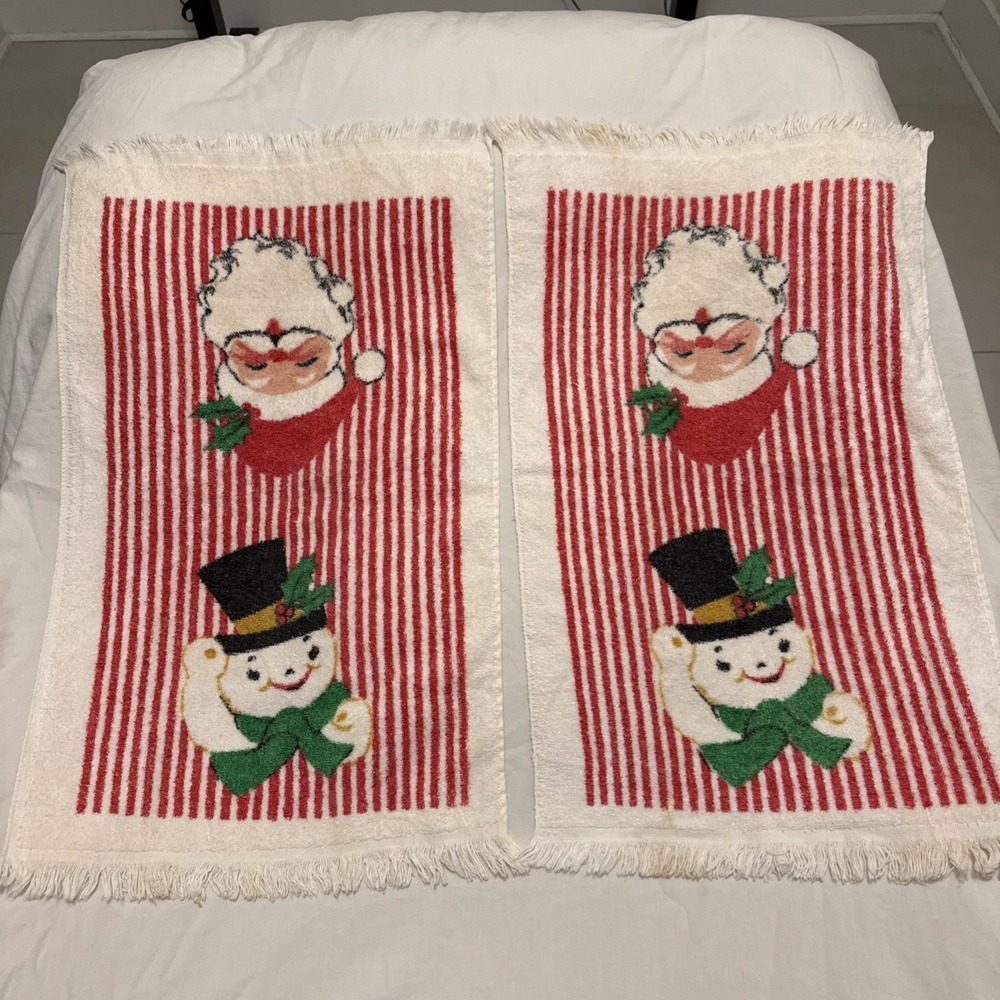 Set Of 2 Vintage Christmas Santa And Snowman Cannon Dish Towels